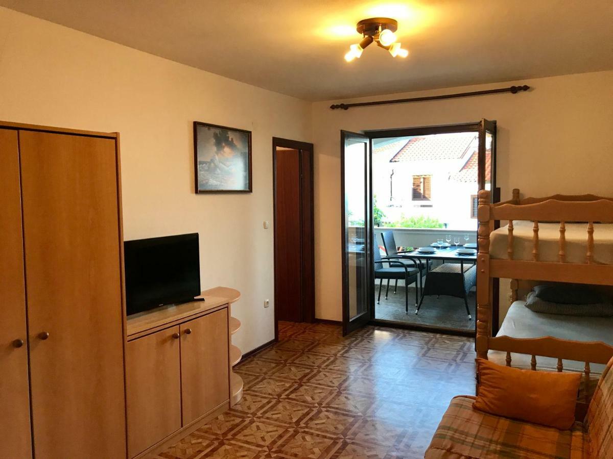 Apartmani Lisac Baška Eksteriør bilde