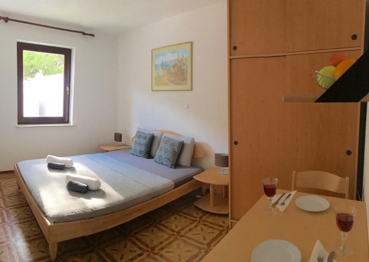 Apartmani Lisac Baška Eksteriør bilde