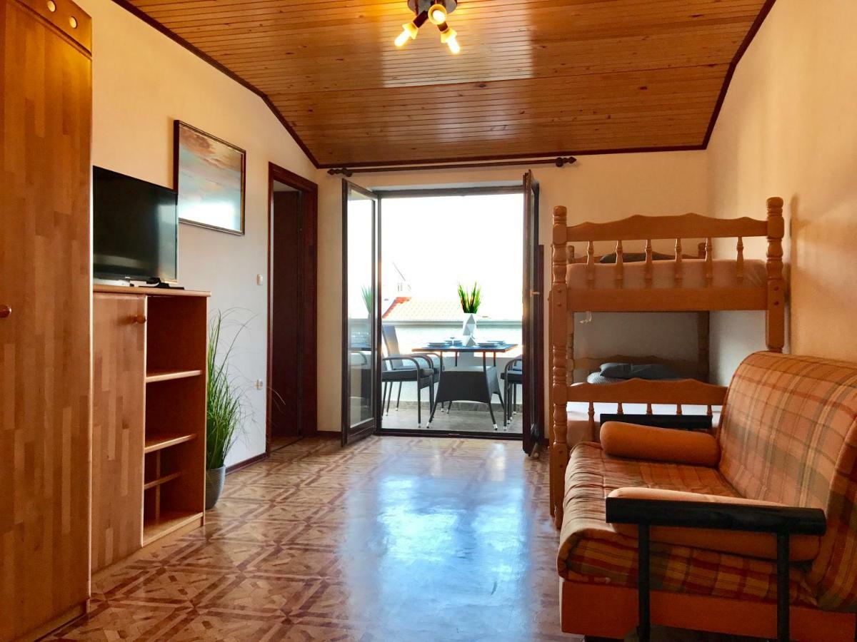 Apartmani Lisac Baška Eksteriør bilde